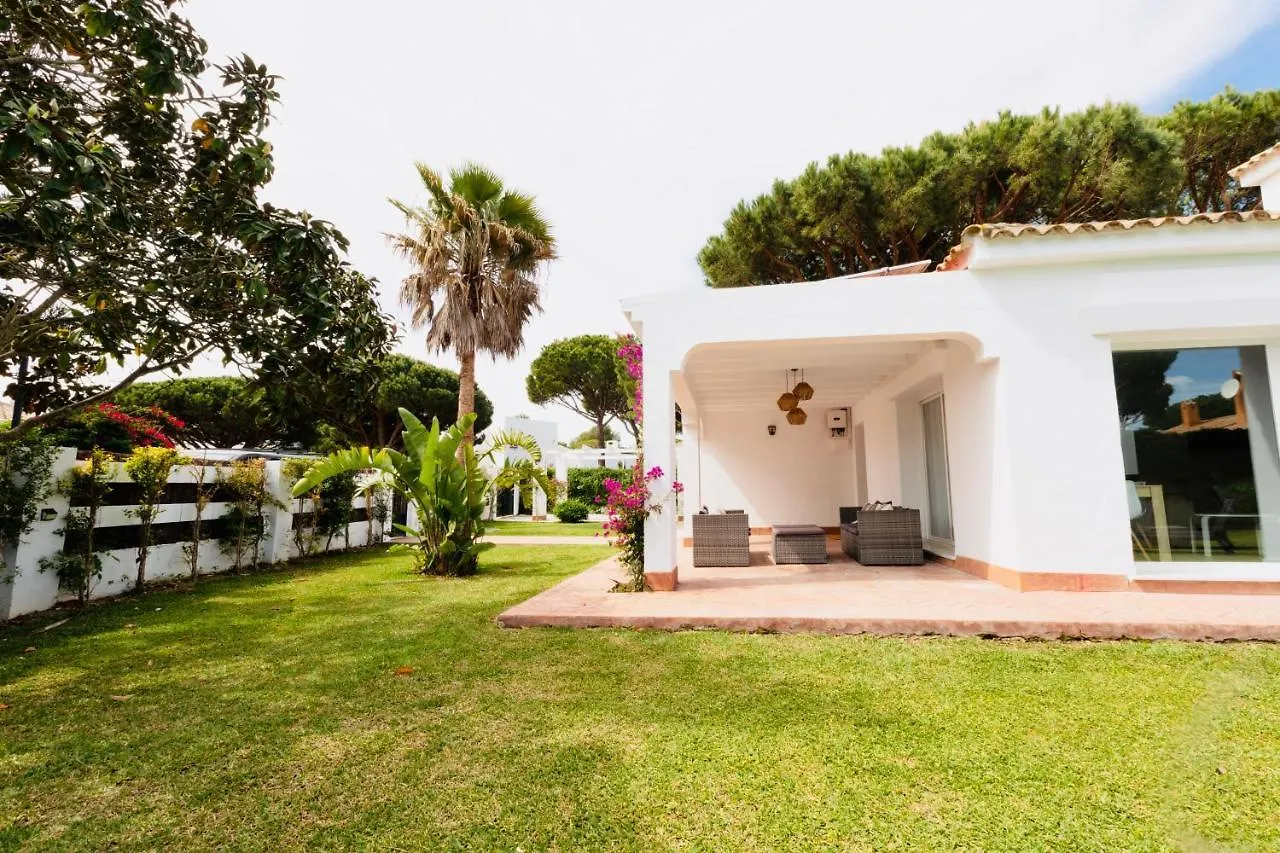 Villa Alemania Chalet Independiente Con Piscina En Urbanizacion Roche Conil Cadiz Andalucia Espana
